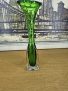 Wazon szklany ASEDA Sweden MCM – zielone szkło, 28 cm – design vintage