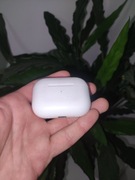 Etui ładujące AirPods Pro 2. generacji (A2700)