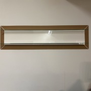 Nowoczesna biało-szklana półka