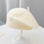 Nowy berecik / beret dla dziewczynki – ecru / biały – 6 miesięcy do 2 lat