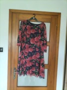 Sukienka w kwiaty 