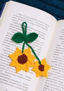 Słoneczniki wykonane na szydełku, brelok, zakładka do książki 
