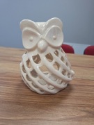 Sowa porcelanowy świecznik