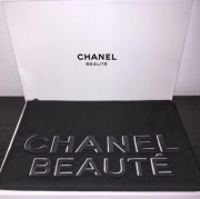 Kosmetyczka Chanel Beaute + 3 próbki perfum Chanel Chance Eau Tendre 