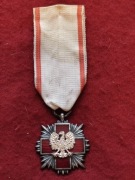 Srebrna odznaka Honorowa PCK- PRL (znak mennicy)