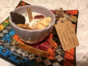 Świeca ekologiczna w pięknej filiżance. Słodka kolekcja