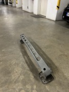 Belka zderzaka tylnego Fiat Punto Evo wzmocnienie zderzaka tył