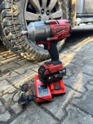 Klucz udarowy 2000Nm Milwaukee 1/2 18V OneKey zestaw