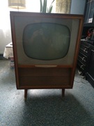 Stary telewizor RAFENA