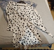 Sprzedam sukienkę białą w czarne kropki cena 120 zł
