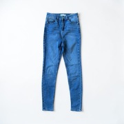 Sinsay spodnie jeansowe damskie slim fit niebieskie casual basic rozmiar 36