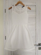 Piękna biała sukienka roz S