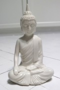 Budda ceramika figurka figura biały