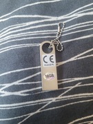 Pendrive 16gb polecam 