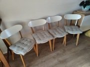 Drewniane krzesła do jadalni JYSK JEGIND