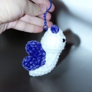 Brelok ślimak s sercem na szydełku amigurumi handmade 