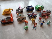 8 postaci Psi patrol z pojazdami