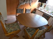 Stół okrągły dębowy plus 6 krzeseł 