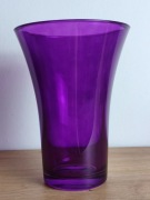 Wazon szklany fioletowy minimalistyczna forma