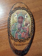 Obrazek Matka Boska Częstochowska – drewno wypalane – 16 cm (B25)