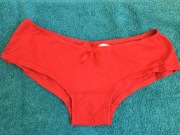 Czerwone gładkie majtki hipsterki rozmiar S jak nowe