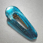 Błyszcząca spinka do włosów w kolorze turkusu