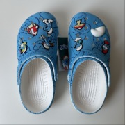 Chodaki klapki CROCS SMURFS CLASSIC CLOG K 38-39 J6 210821-90H Smerfy