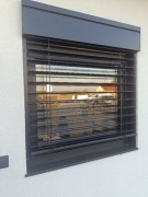 Żaluzja podtynkowa antracyt na pilota wymiary 960x2313