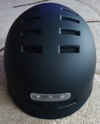 Kask czarny na rower ze światłem rozmiar L