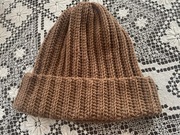 Szydełkowa wełniana czapka