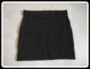 Czarna mini spódniczka na gumce OKAY 40 L