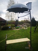 Ozdobna, ogrodowa ławka-lampa ogrodowa