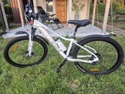 Rower górski Storm 15' rama, 27,5 koła, kolor biały, stan jak nowy.