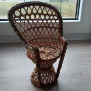 Wiklinowe krzesełko ozdobne