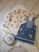 Nowy komplet beżowa bluzka kwiaty + ogrodniczka jeansowa + plecak r. 98