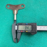 Stary klucz do mechanizmu zegara