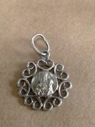 Srebrny wisiorek, medalik Matka Boska 