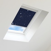 Roleta zaciemniająca Night Sky do okna dachowego Velux Rozmiar S06