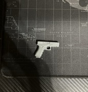 Brelok pistoletu glock