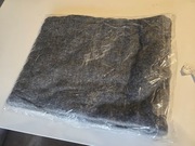 Gęsty, gruby szal . 2kolory szarosci . Idealny na prezent pod choinke