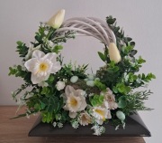 Stroik wiosenny wielkanocny na cmentarz