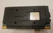 Stary Procesor Intel Pentium III Slot 1 retro dla kolekcjonera