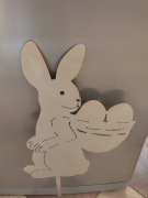 Zając wielkanocny duży 40 cm  jasny złoty