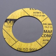 USZCZELKA KLINGERYTOWA KOŁNIERZOWA PŁASKA DN25 PN10-40 71x34mm, grubość 2mm