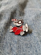 Pin przypinka z motywem gry cuphead samolot