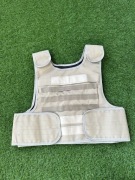 Beżowa kamizelka taktyczna balistyczna z regulacją na rzepy