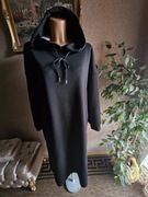 Długa sukienka czarna typ masełko New Collection z kapturem z kieszeniami