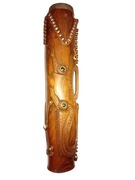 12. Bęben wyrzeźbiony z jednego pnia z Nowej Gwinei.