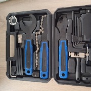 Zestaw Narzędzi Rowerowych W Walizce Crivit Pro