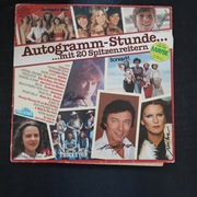 Autogramm-Stunde Mit 20 Spitzenreitern